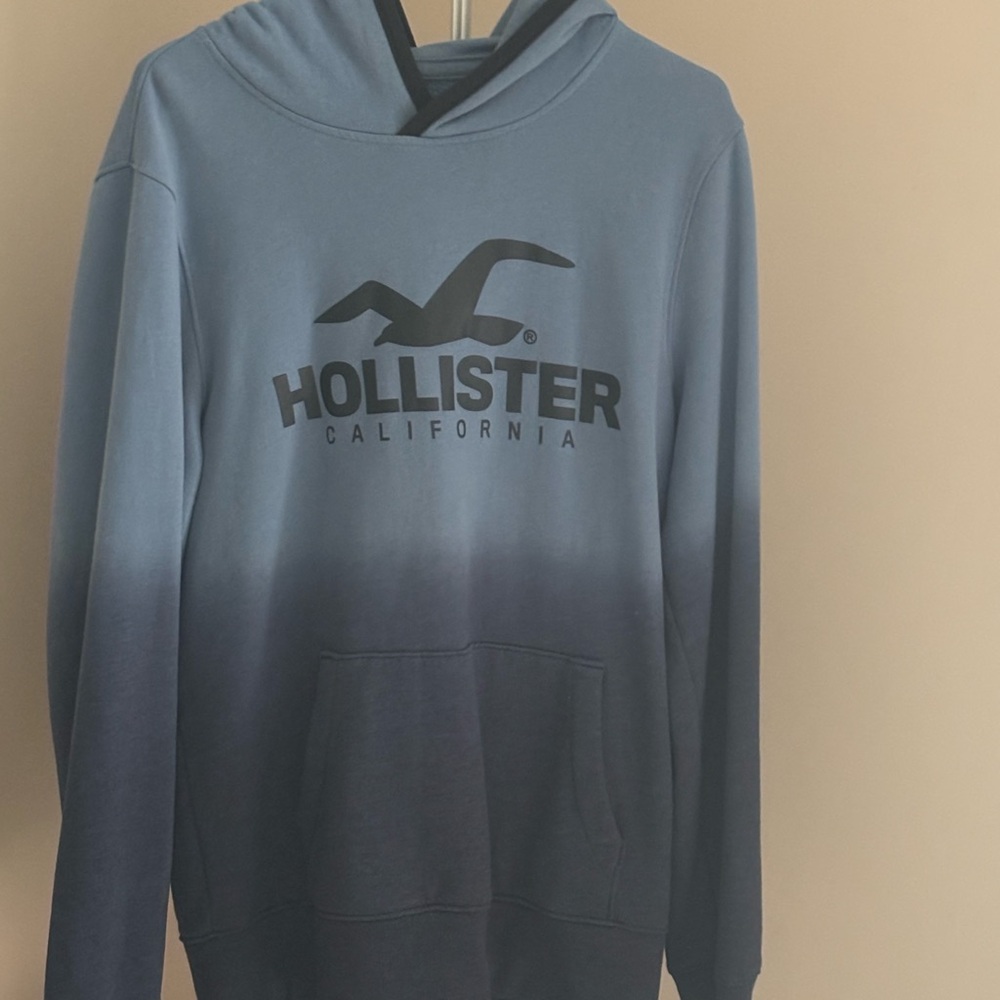 Hollister Men's Gradient Blue Hoodie